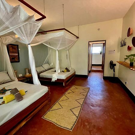 Viavia Entebbe Hotel Екстериор снимка