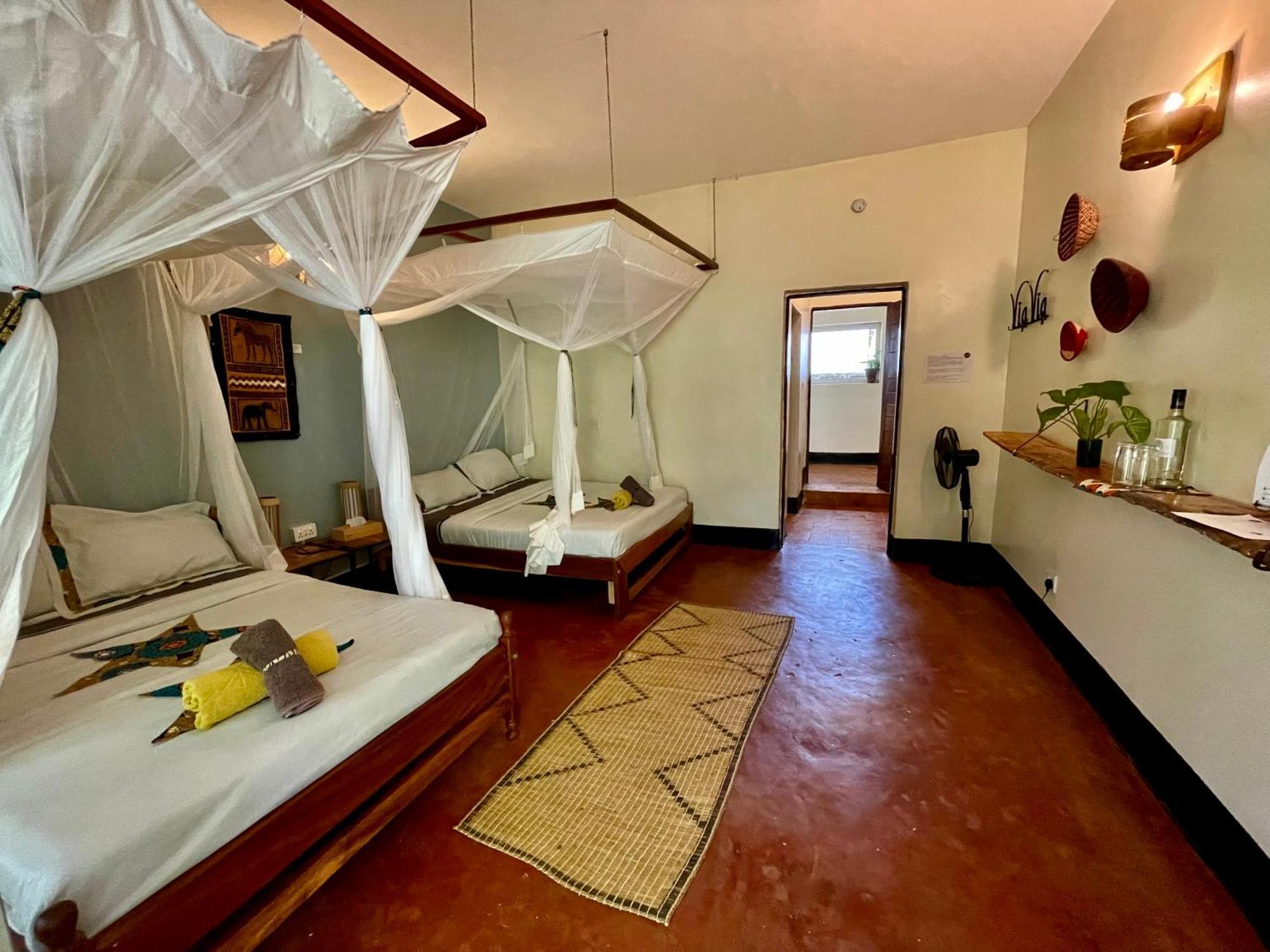 Viavia Entebbe Hotel Екстериор снимка