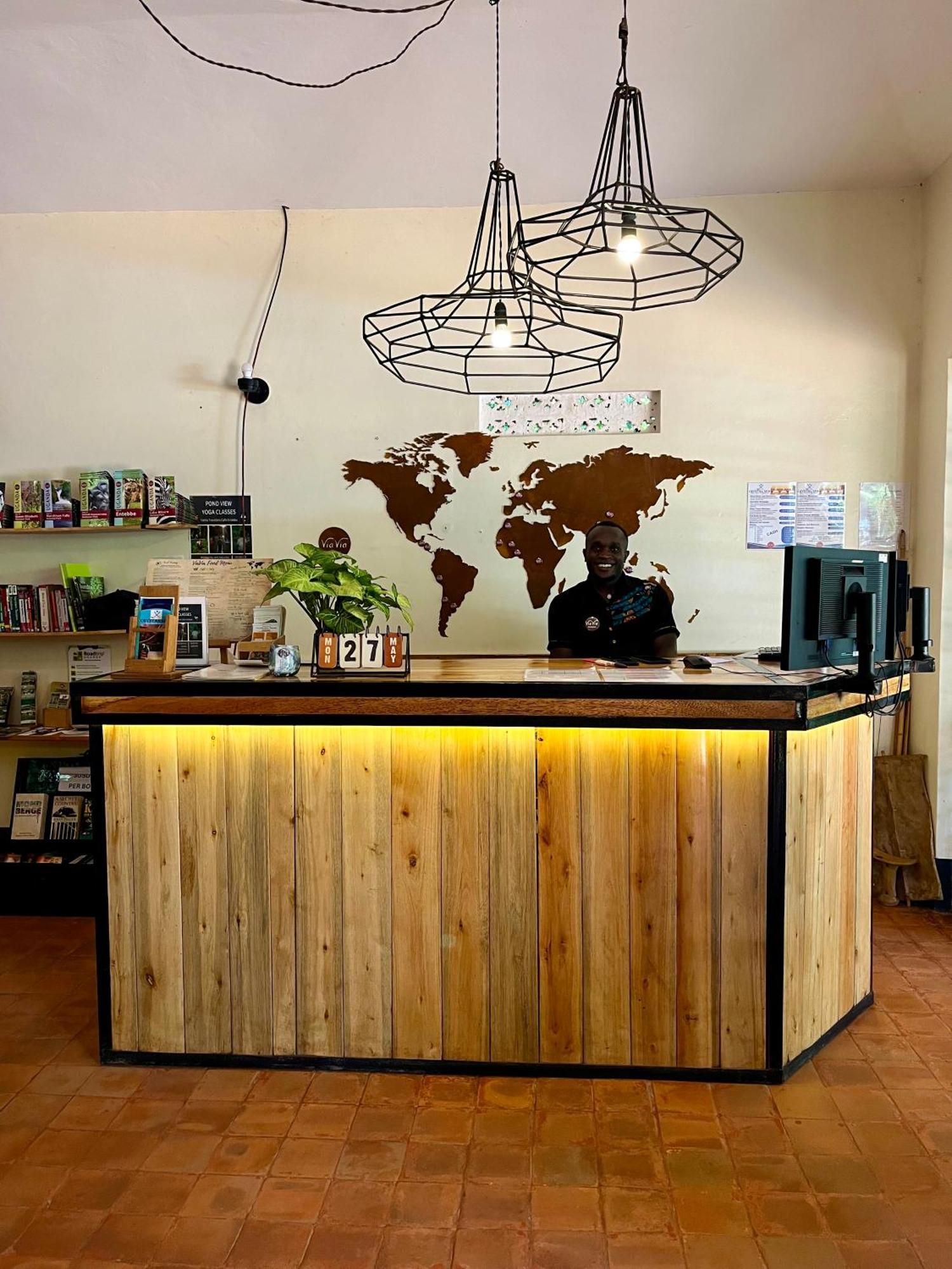 Viavia Entebbe Hotel Екстериор снимка