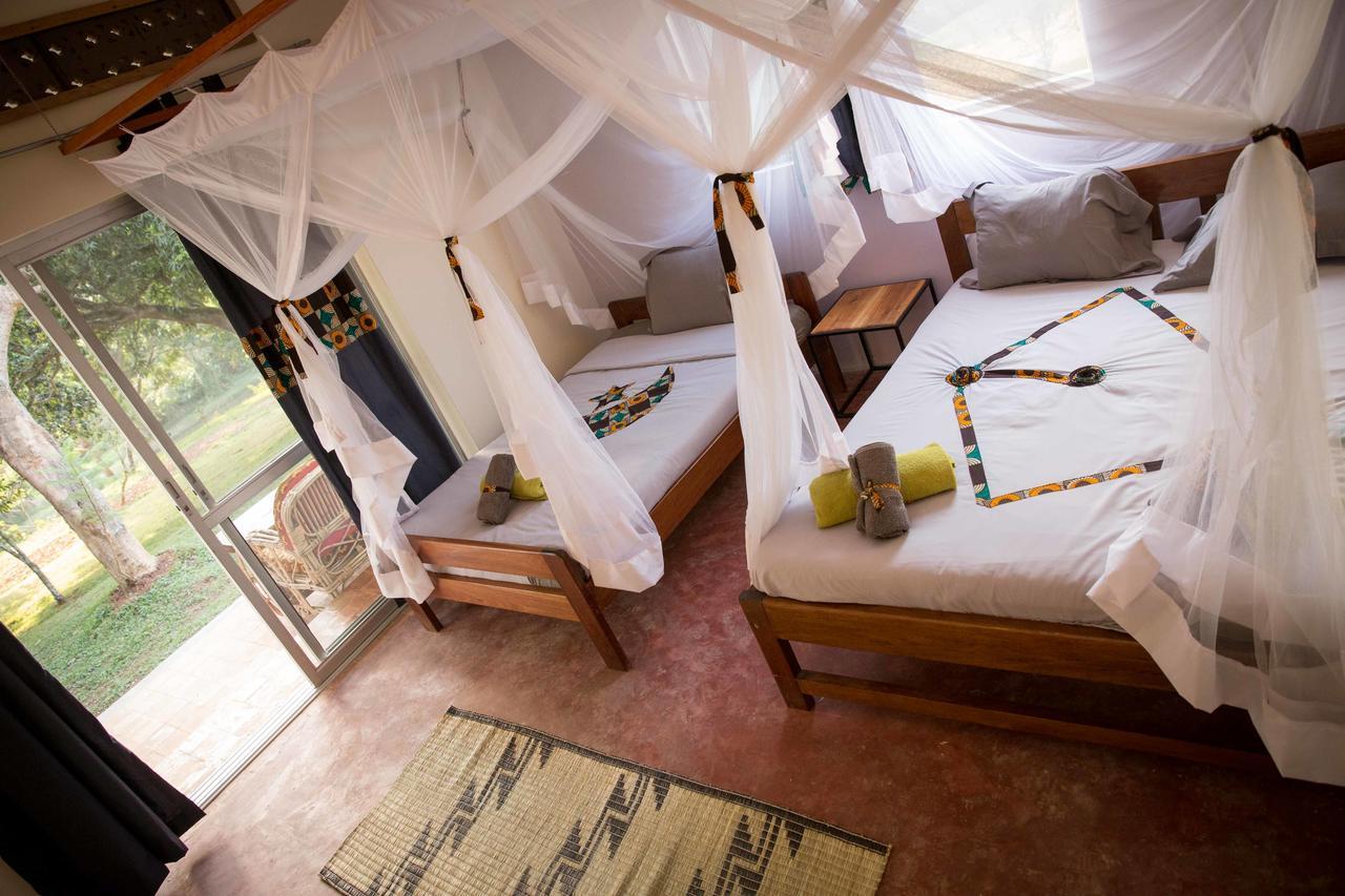 Viavia Entebbe Hotel Екстериор снимка